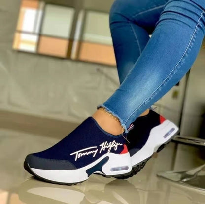 Women's Casual Breathable Flat Sneakers – Lightweight Walking Shoes