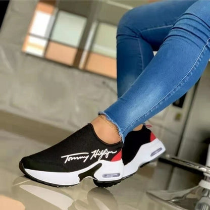 Women's Casual Breathable Flat Sneakers – Lightweight Walking Shoes