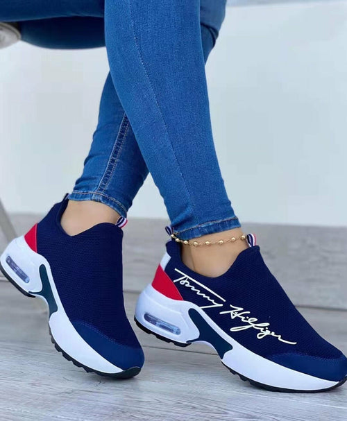 Women's Casual Breathable Flat Sneakers – Lightweight Walking Shoes
